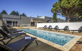 ibis Carcassonne Est la Cité