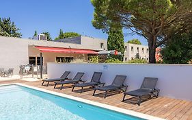 ibis Carcassonne Est la Cité